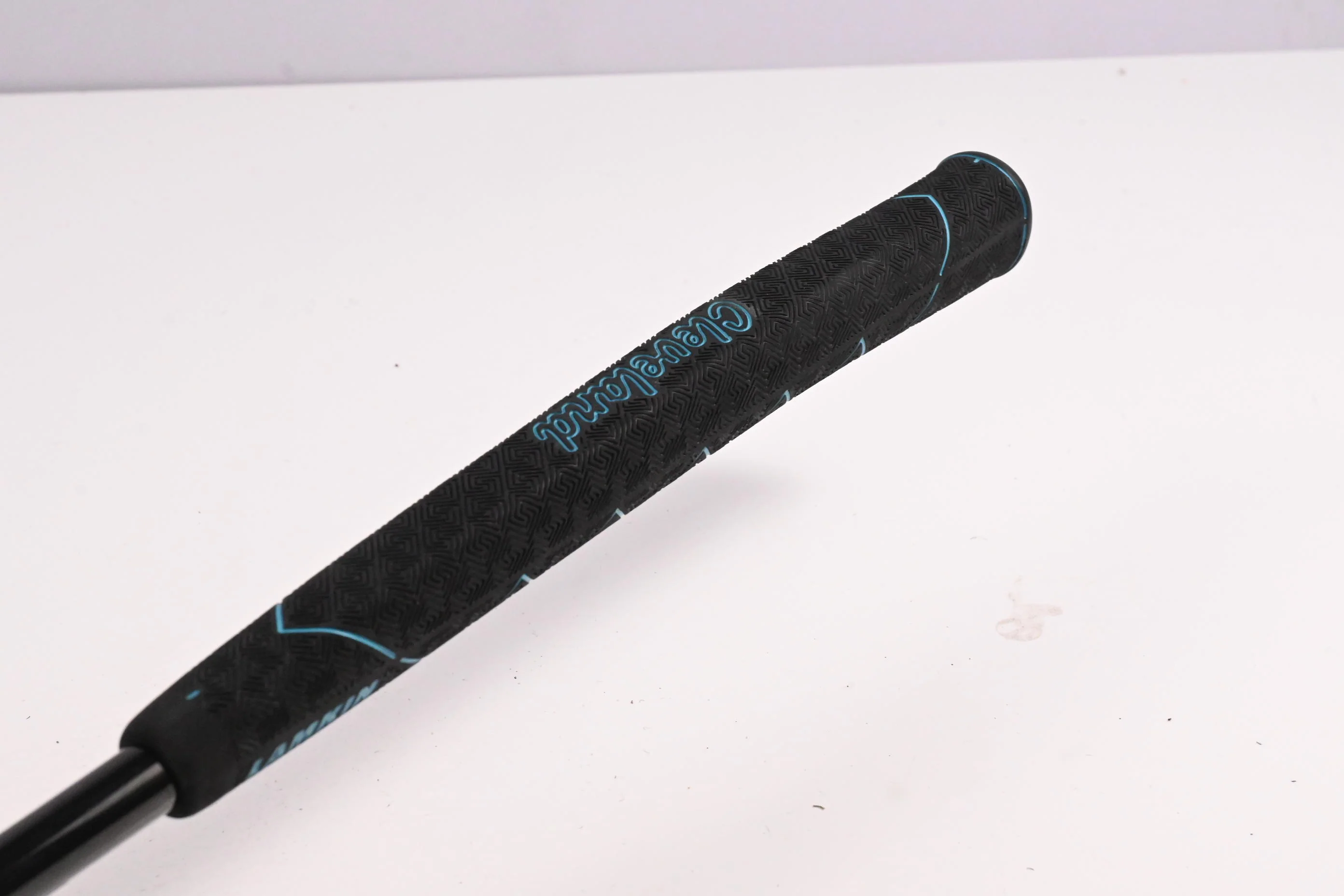 Cleveland Huntington Beach Soft Premier #4 / 33 Inch - Image 7
