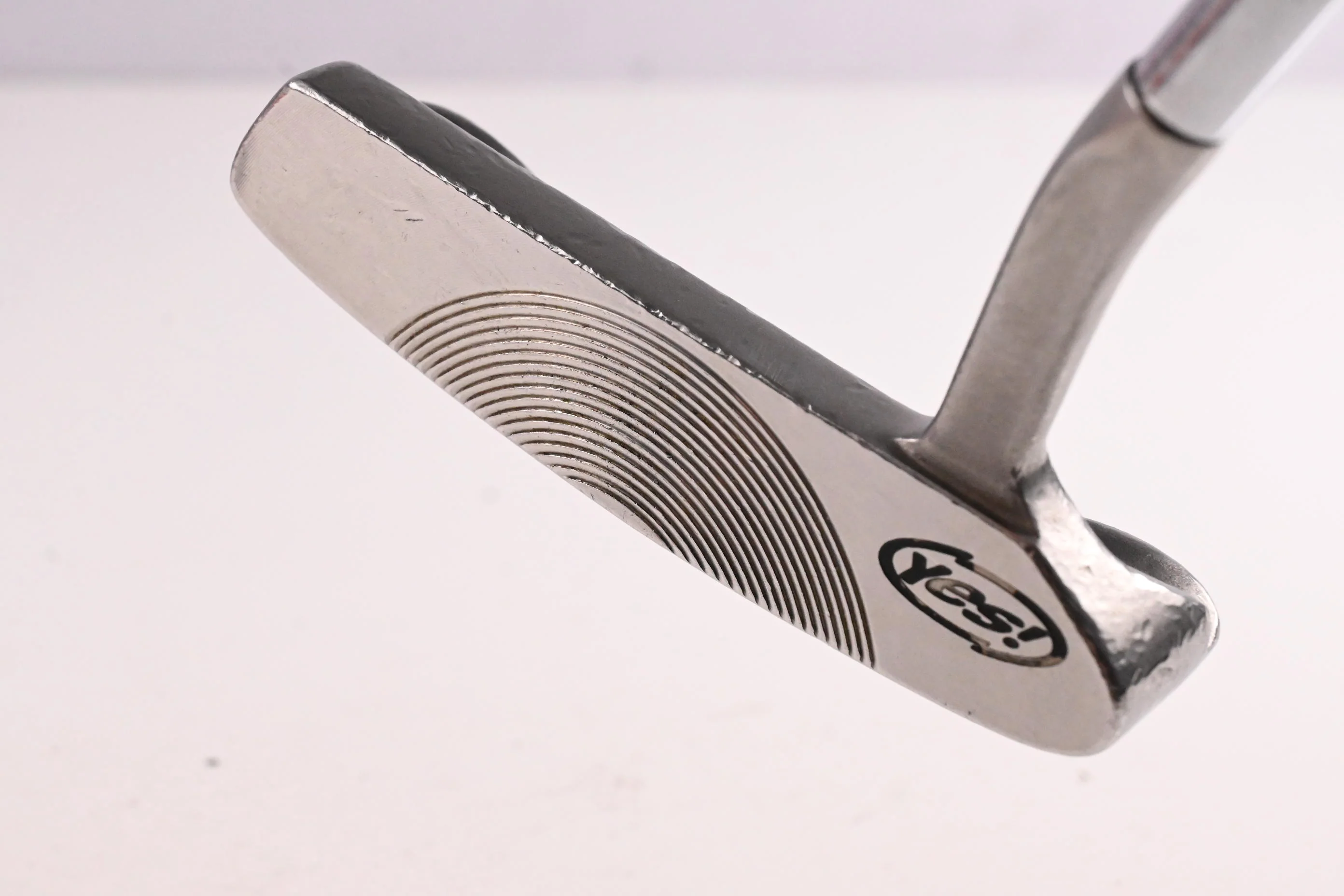 Yes! C-Groove Tracy II Putter / 35 Inch - Image 2