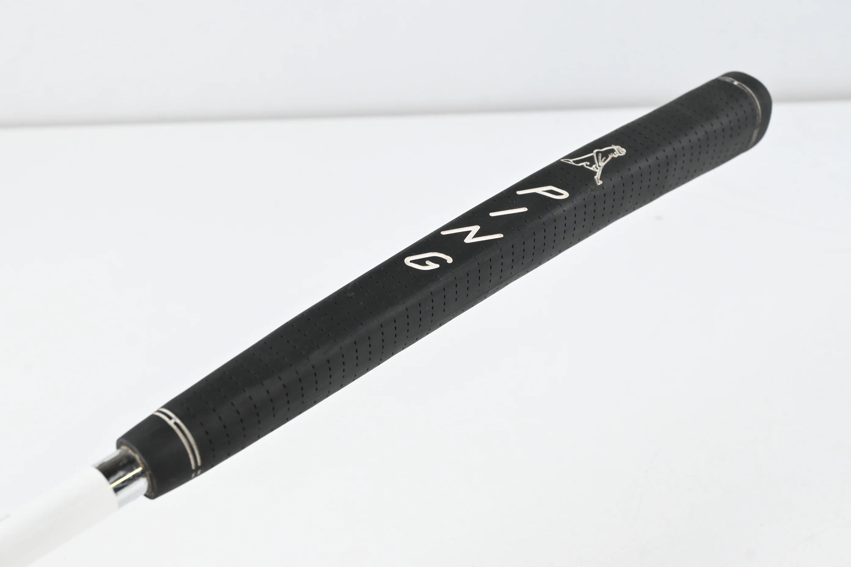 Yes! C-Groove Victoria Putter / 35 Inch - Image 6